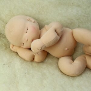 waldorfská panenka, spící miminko, velká panenka se zátěží a dudlíkem