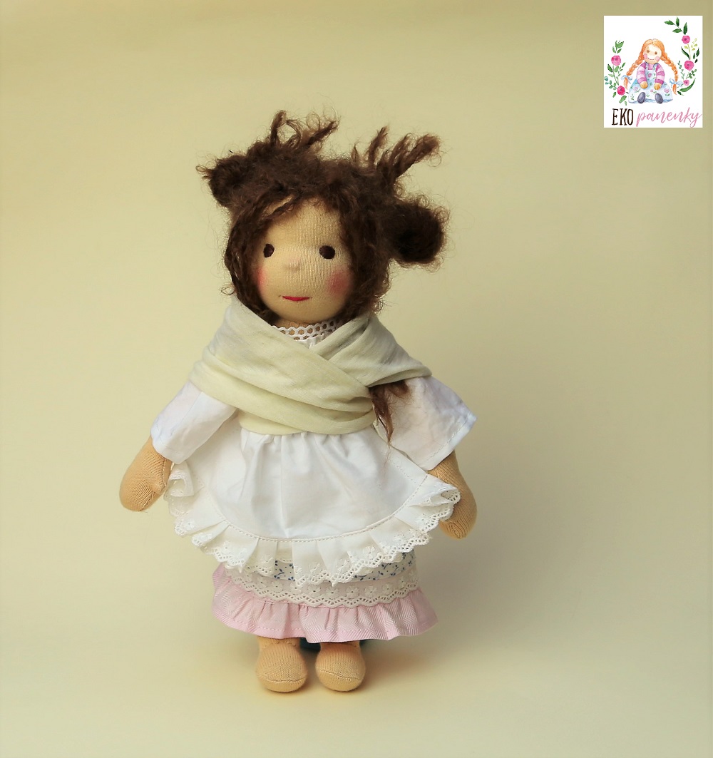 Učesaná neučesaná je romantická waldorfská panenka šitá na zakázku, ekopanenky.cz/ekopanenky-2, panenky s duší